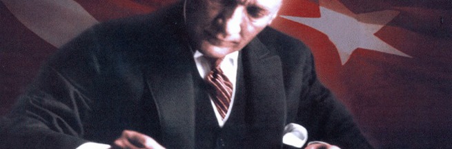 Eğitmen ve öğretmen Atatürk