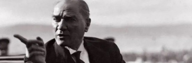 Kaderin müstesna evladı ; Atatürk